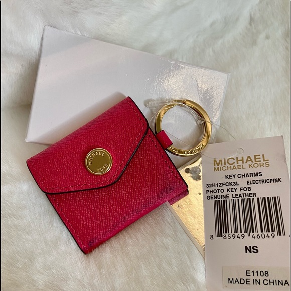 NEW Michael Kors Key Charm FOB, Pink - Picture 1 of 3